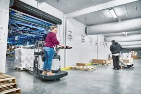 Cold Chain Guide: Temperature-Controlled Logistics & Compliance