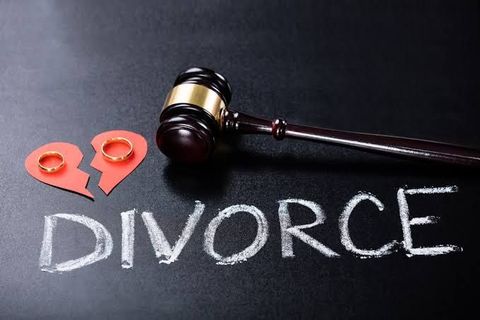 Divorce Law Guide: Filing Procedures, Property Division, and Legal Considerations
