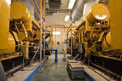 Industrial Generator Guide: Backup Power Systems, Capacity, and Maintenance