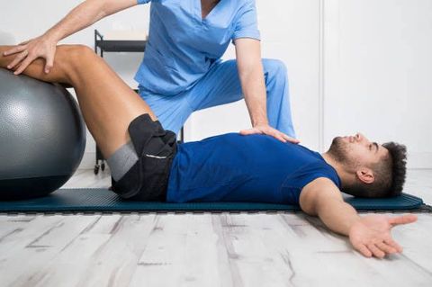 Pain Rehabilitation Guide: Physical Therapy, Specialist Treatment, Recovery Strategies, and Long-Term Care