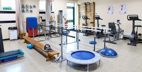 Rehabilitation Equipment Guide: Therapy Technology, Mobility Tools, and Recovery Planning