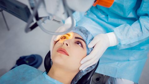 LASIK Eye Surgery Guide: Vision Correction, Procedures, and Recovery